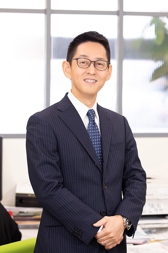 代表取締役